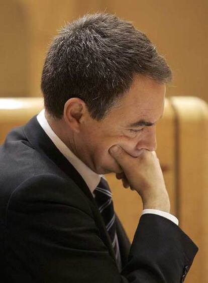 El presidente José Luis Rodríguez Zapatero, en el Senado.