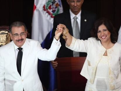 Danilo Medina, durante su toma de posesi&oacute;n del cargo de presidente de Rep&uacute;blica Dominicana, junto a Margarita Cede&ntilde;o, nueva vicepresidenta del pa&iacute;s.