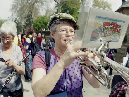 M&uacute;sicos callejeros en el parque de El Retiro de Madrid. 