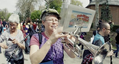 M&uacute;sicos callejeros en el parque de El Retiro de Madrid. 