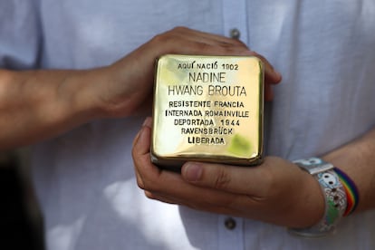 La 'storpelsteine' en honor a Nadine Hwang Brouta, superviviente del campo de concentración de Ravensbrück, que fue colocada este viernes en Madrid.