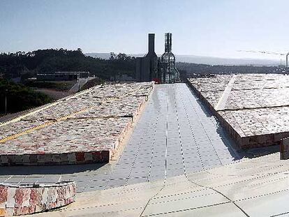 Cubierta de la hemeroteca de la Ciudad de la Cultura de Galicia, obra de Peter Eisenman.