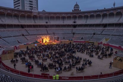 Vista general de la Monumental durante el concierto de Manel.