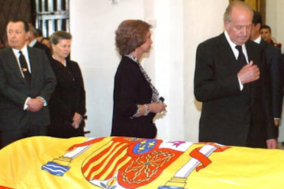 Los Reyes de España, Don Juan Carlos y Doña Sofía, asistieron al funeral en Villaenrique de la Condesa (Sevilla).