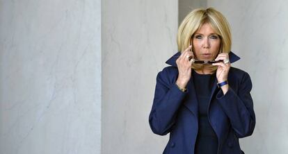 Brigitte Macron dejando en palacio del Elíseo en abril de 2018.