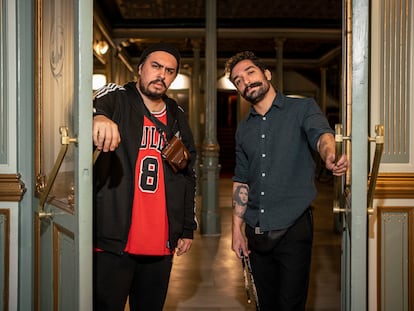 El dúo musical mexicano 'Daniel, me estas matando', compuesto por Daniel Zepeda e Iván de la Rioja, en el Teatro Lara de Madrid.