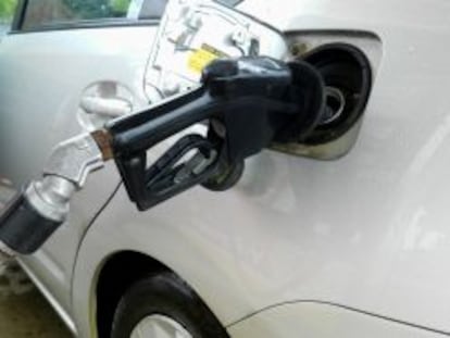 ¿Cómo influye la bajada de precios de los carburantes?