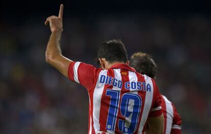 Diego Costa celebra el primer gol del partido