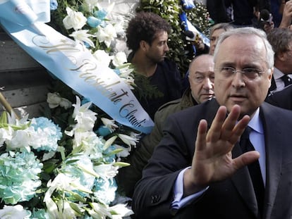 Claudio Lotito, presidente de la Lazio, este martes en la Sinagoga de Roma.