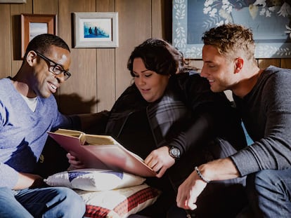 Sterling K. Brown, Chrissy Metz y Justin Hartley, en la primera temporada de 'This Is Us'.