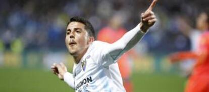 Pablo Fornals celebra un gol con el Málaga.