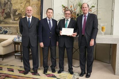 Ram&oacute;n Gil Casares, Javier Cremades, Juan Luis Cebri&aacute;n y John Wolf.