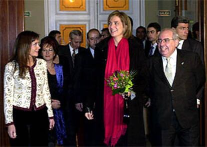 La infanta Cristina, junto al presidente asturiano Vicente Álvarez Areces.