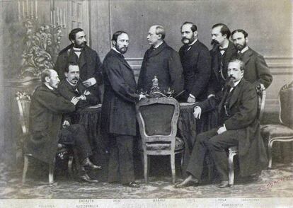 Gobierno provisional de 1869 Desde izquierda: Figuerola, Ruiz Zorrilla, Sagasta, Prim, Serrano, Topete, López de Ayala, Lorenzana y Romero Ortiz.