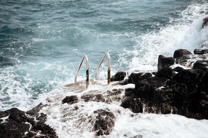 'Escalerilla a las olas'. 