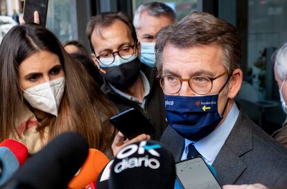 El presidente de la Xunta de Galicia, Alberto Núñez Feijóo, durante unas declaraciones ante la prensa.