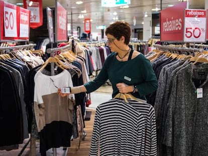 Las grandes superficies pagarán este año un bonus de hasta 142 euros por empleado