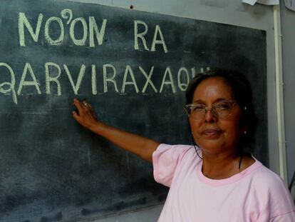 Ester Silvestre da la bienvenida en la lengua qom: 'No’on ra qarviraxaqui'.