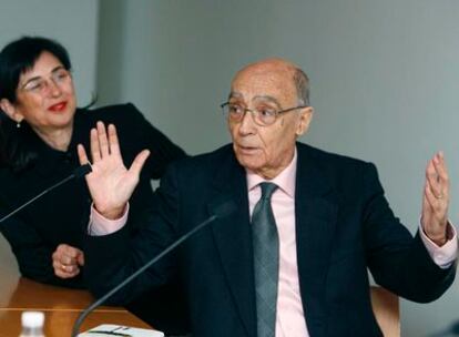 José Saramago, durante la presentación del libro &#39;Mis pequeñas memorias&#39;