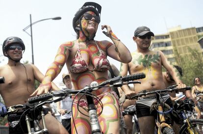 En toda América Latina, la bicicleta es usada por hombres y mujeres. Pero en Uruguay son más las mujeres.