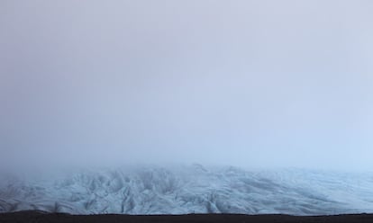 La niebla envuelve el glaciar Skaftafellsjökull, en el Parque Nacional de Skaftafell.