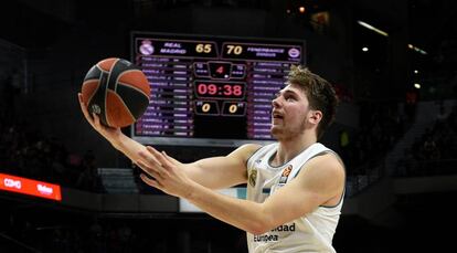 Doncic, ante el Fenerbahçe