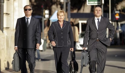 Milagrosa Martínez, exconsejera de Turismo, a su llegada a un tribunal, en una imagen de archivo.