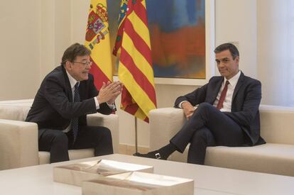 El presidente valenciano Ximo Puig durante su entrevista con Sánchez en la Moncloa.