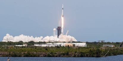 Una imagen del lanzamiento del Falcon 9 en Cabo Cañaveral (Florida, EE UU).