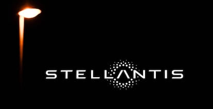 Logo del fabricante de automóviles Stellantis.