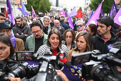 Irene Montero, junto a Ione Belarra y otros miembros de la Ejecutiva de Podemos, en la manifestación del Primero de Mayo en Madrid. 