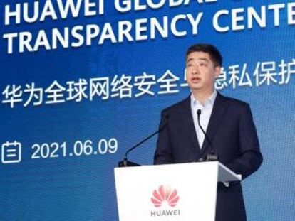 Ken Hu, presidente rotatorio de Huawei, durante la presentación del nuevo centro.