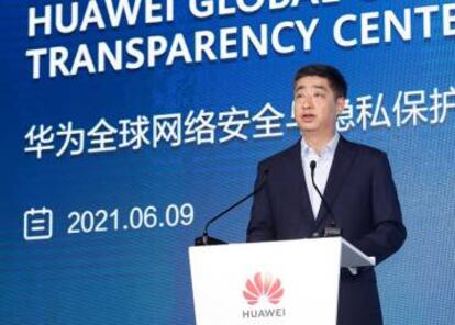 Ken Hu, presidente rotatorio de Huawei, durante la presentación del nuevo centro.