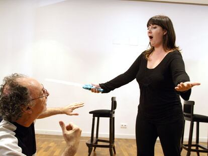 Gustavo Tambascio y Marina Pardo, durante un ensayo de <i>Don Chisciotte</i>.