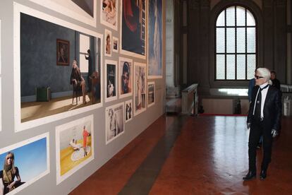 Karl Lagerfeld en su exposición en el Palazzo Pitti.