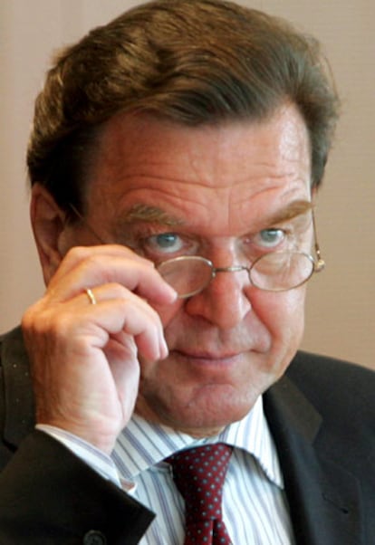 El canciller alemán, Gerhard Schröder en una charla en Berlín.