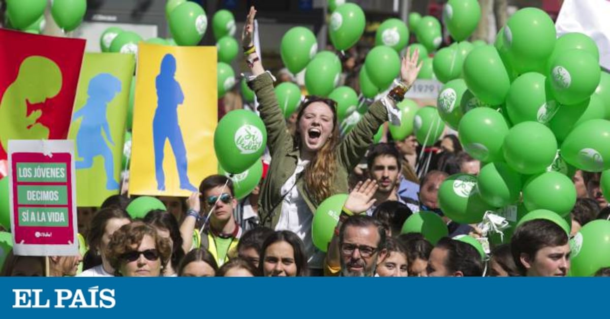 Miles de personas salen a la calle en Madrid contra el aborto ...