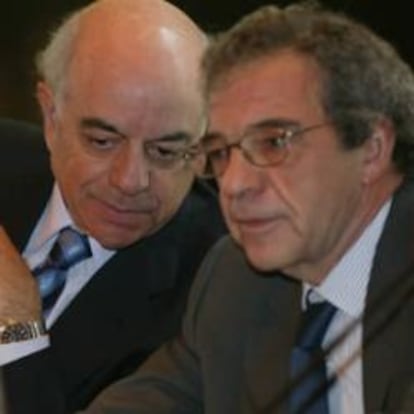 El presidente de BBVA, Francisco González y el de Telefónica, César Alierta