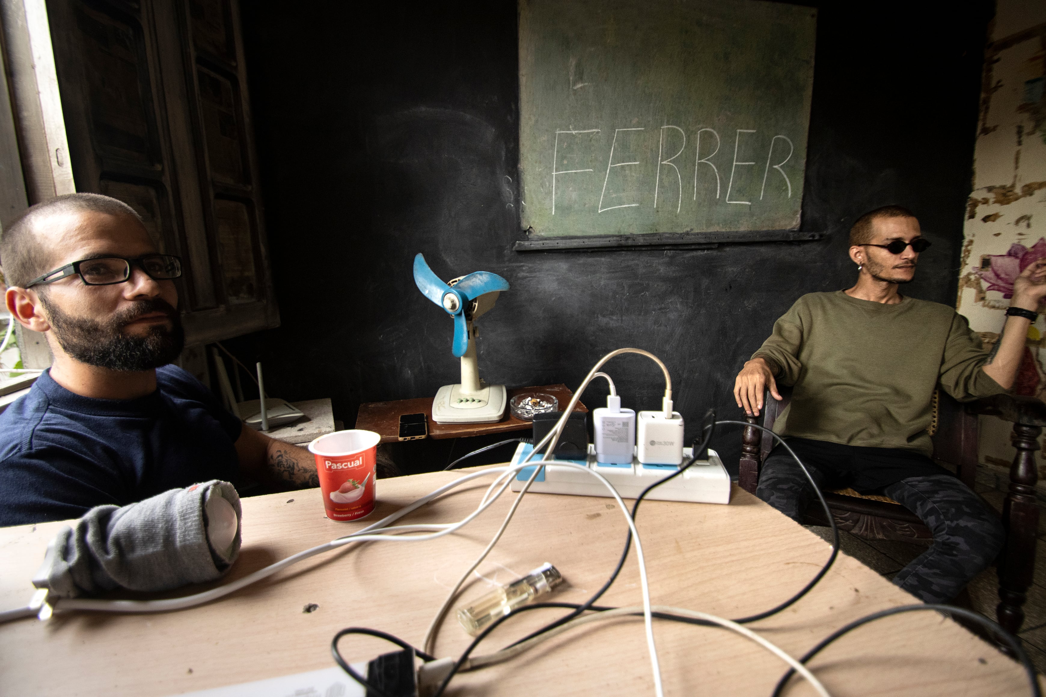 El colapso de Cuba en la era de los ‘influencers’: “Queremos que quedarse a vivir aquí sea un orgullo, no un sacrificio”