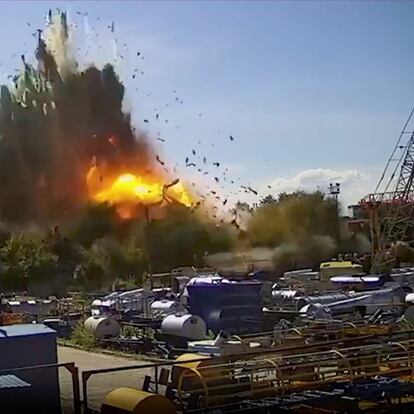 A still image from handout CCTV footage shows the explosion as a Russian missile strike hits a shopping mall amid Russia's attack on Ukraine, at a location given as Kremenchuk, in Poltava region, Ukraine June 28, 2022.   CCTV via Instagram @zelenskiy_official/Handout via REUTERS    THIS IMAGE HAS BEEN SUPPLIED BY A THIRD PARTY.  MANDATORY CREDIT