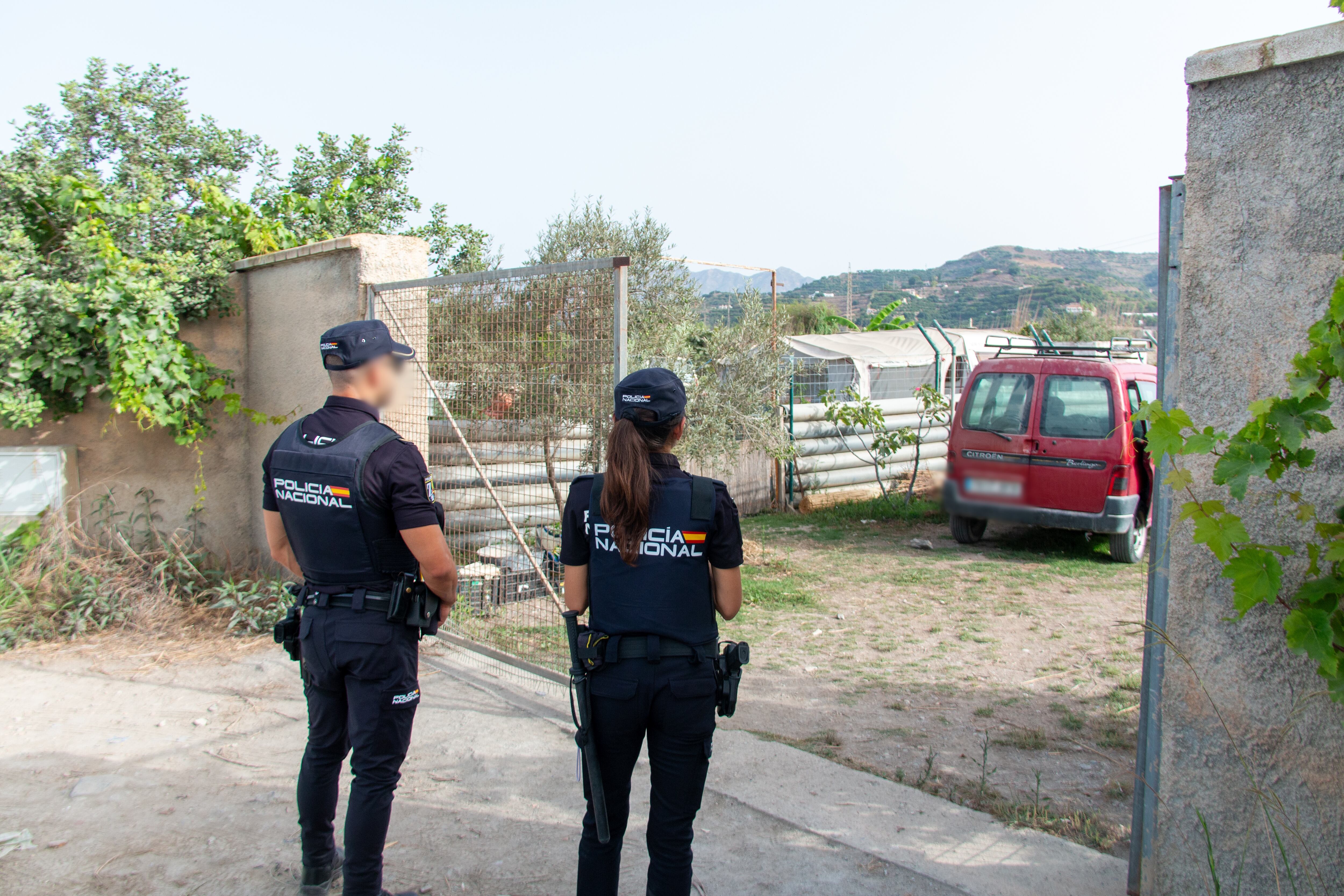 Un juez condena por maltrato habitual a la pareja de la mujer asesinada en Motril la semana pasada, pero no lo investiga por su muerte 