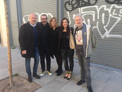 Frank, David, Gemma, Yolanda y Tino en una imagen reciente de uno de sus reencuentros que han publicado en Facebook