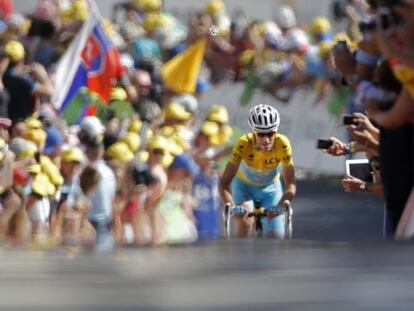 Nibali, en la meta de Chamrousse este viernes.