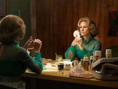 Julia Roberts, como Martha Mitchell en 'Gaslit'.