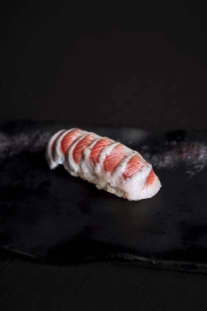 Nigiri de sardina, restaurante Umiko, Madrid. Fotografía: Fátima García Galeano