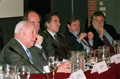 De izquierda a derecha, Jess de Polanco, ?ngel Gabilondo, I?aki Gabilondo, Juan Luis Cebrin y Joaqun Estefana.