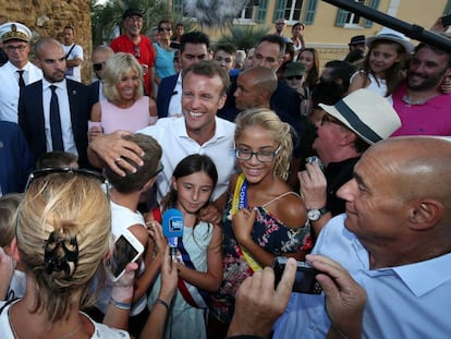 Emmanuel Macron y su mujer, el pasado 17 de agosto.