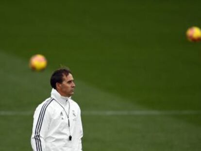 La precariedad del entrenador vasco marca el partido del Camp Nou, un estadio donde el Madrid solo ha perdido tres de sus últimos 10 encuentros. Hoy, a las 16.15 (beIN LaLiga), el gran clásico