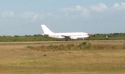 El Airbús en el que el Príncipe viajó a Honduras.