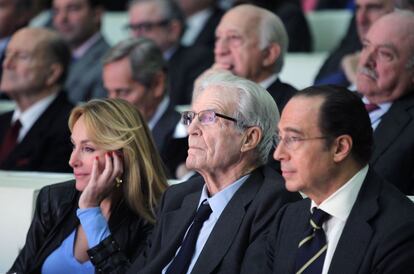 Esther Alcocer Koplowitz, presidenta de FCC, Antonio Garrigues, Presidente de Garrigues abogados y Antonio Vazquez de IAG Iberia